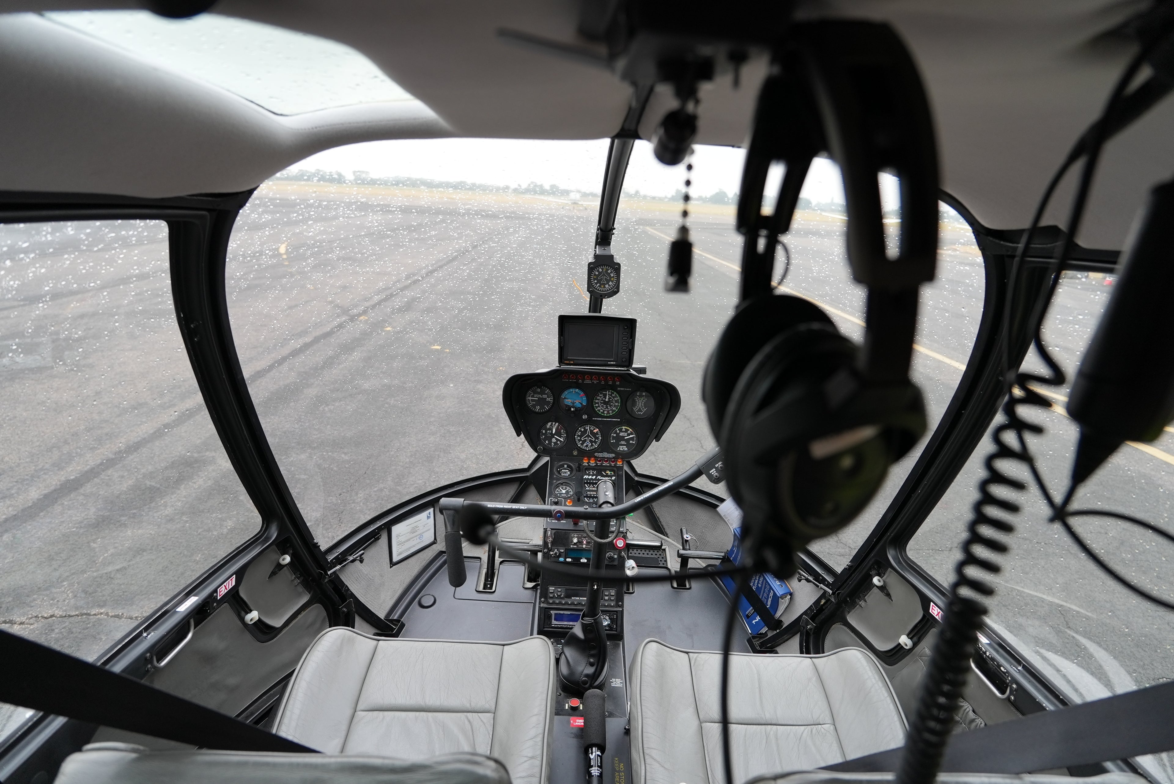 R44 Floor Mats